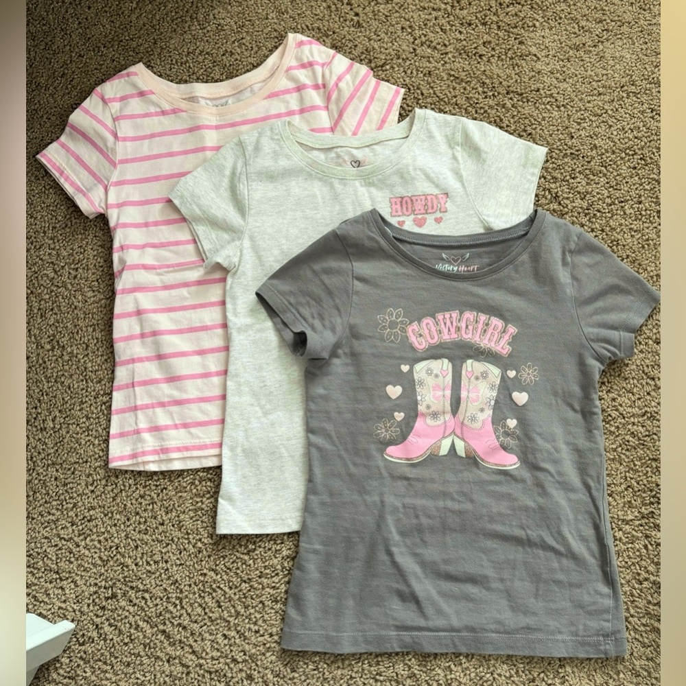 Set of 3 short sleeve shirts Size 6